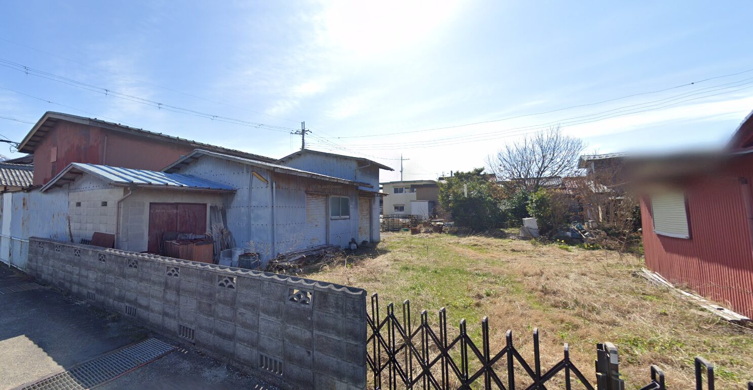 長浜市西上坂町|約360坪の広い土地と倉庫付き中古戸建